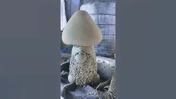 Садовый гном из цемента